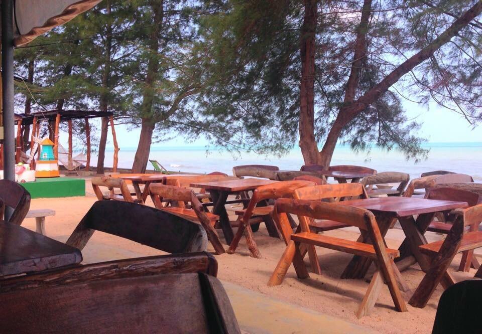 Roong Arun Resort Chaiya Exterior foto
